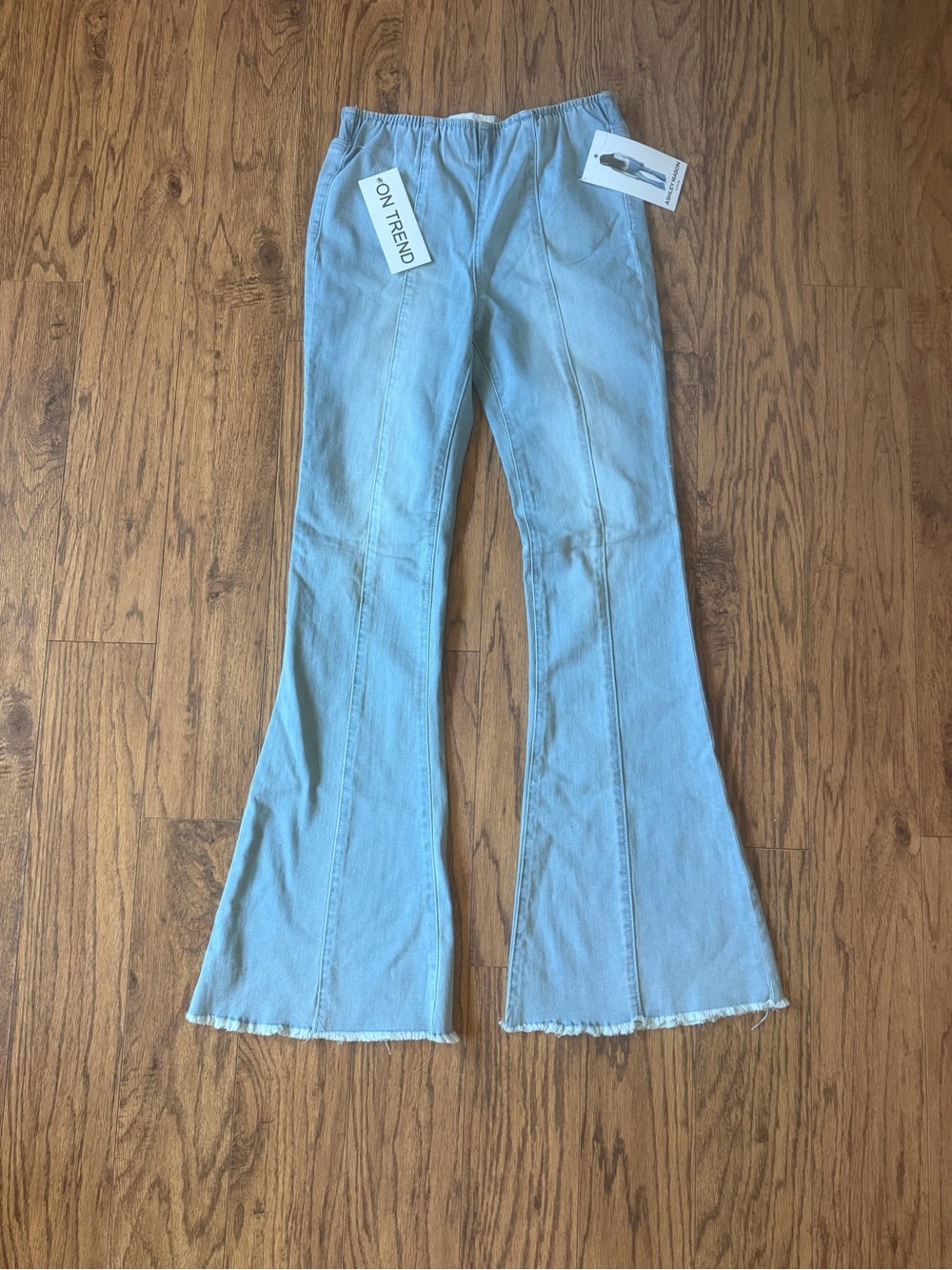 NWT Women’s Sz 5/27x33 Flare Jeans Ashley Mason Light Raw Hem High Rise Denim